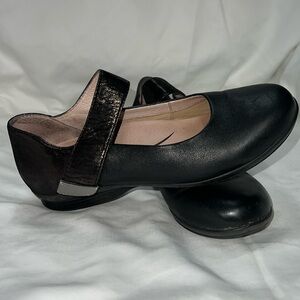 DANSKO “Audrey” Mary Janes Slip On - size 38 Or 8 Black Leather Shoes